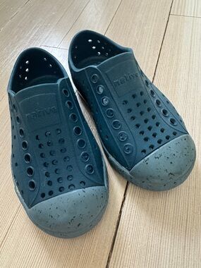 Native Kids Slip-On Water Shoes in Teal